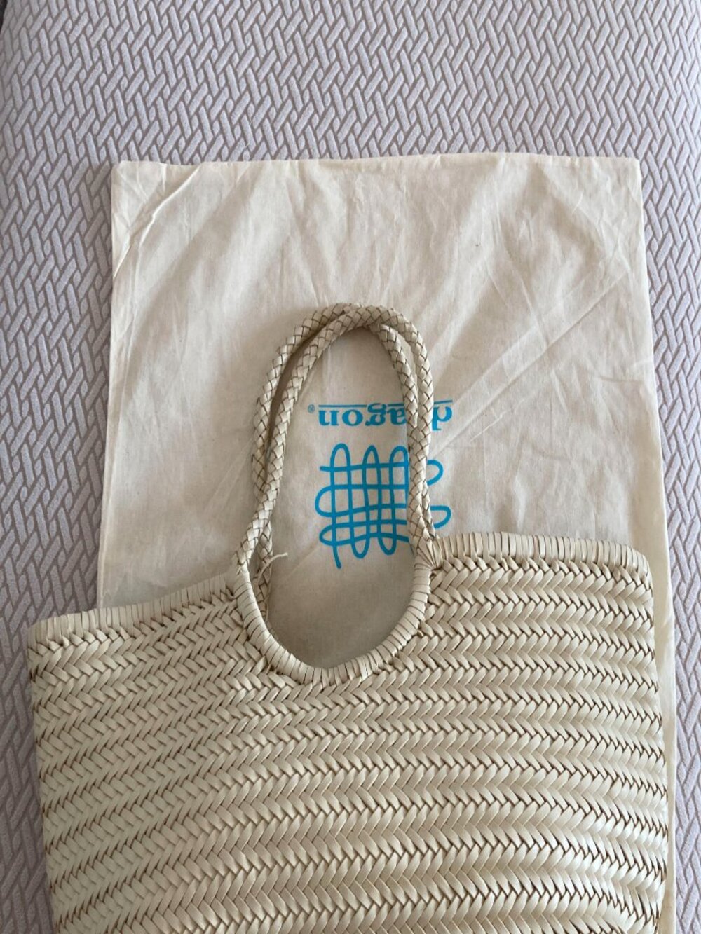 Dragon Diffusion Nantucket Big Pearl Handwoven Leather Tote Near New